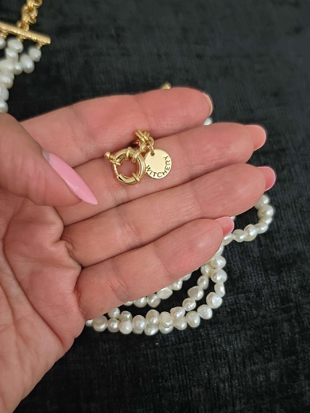 Witchery Three Sttans White Freshwater Pearl Necklace Gold Tone Choker - Picture 3 of 4